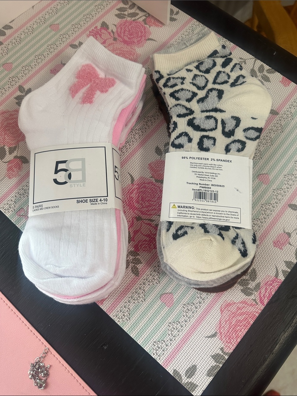 10 pair of ladies  Pink Bow and Leopard Print Socks 2 packs of 5. NWT